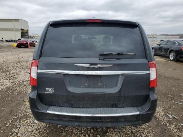 2011 Chrysler Town & Country Touring L