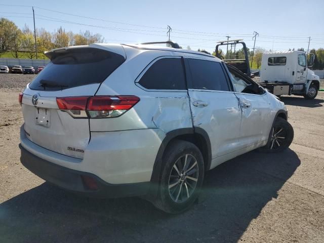 2017 Toyota Highlander SE