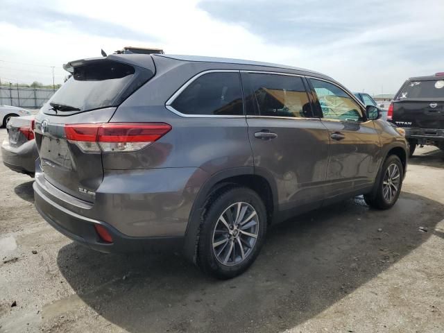 2019 Toyota Highlander SE