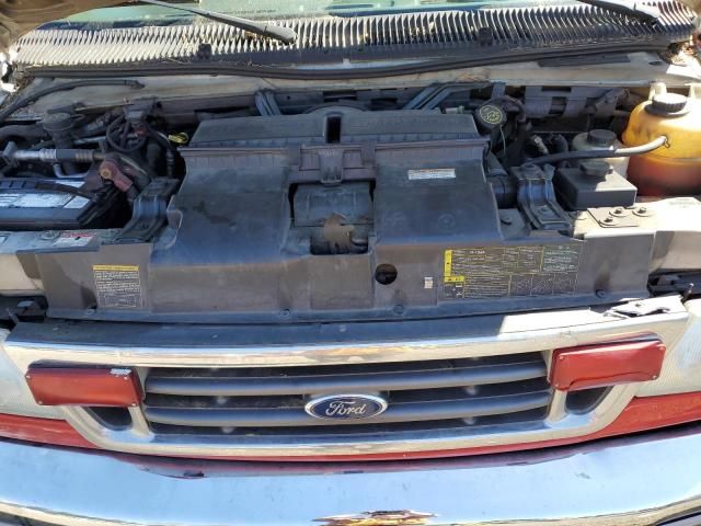 2003 Ford Econoline E450 Super Duty Cutaway Van