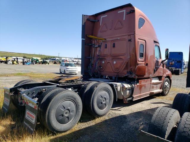 2020 Freightliner Cascadia 126