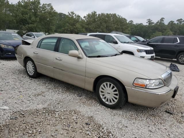 2004 Lincoln Town Car Executive