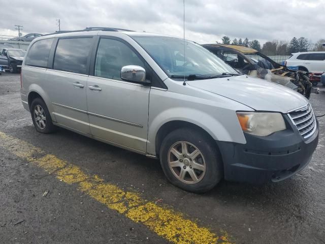 2010 Chrysler Town & Country Touring