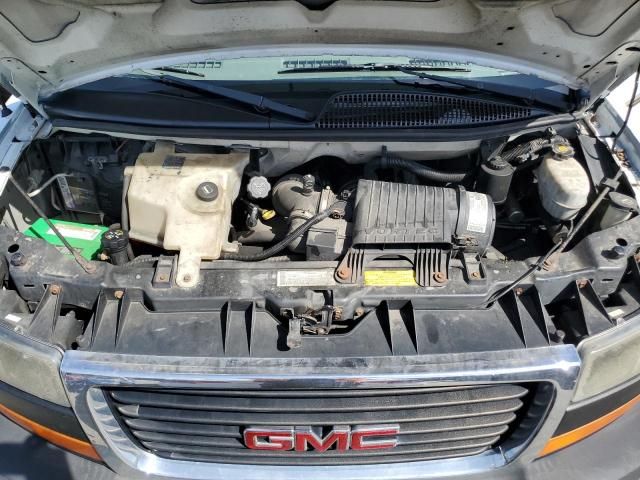 2003 GMC Savana Cutaway G3500