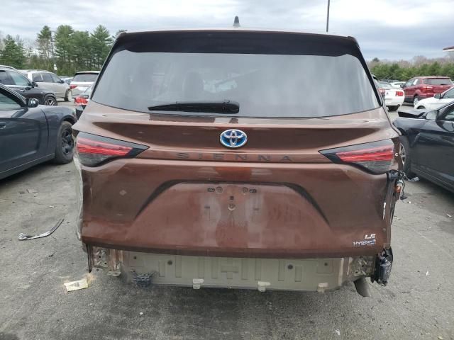 2021 Toyota Sienna LE