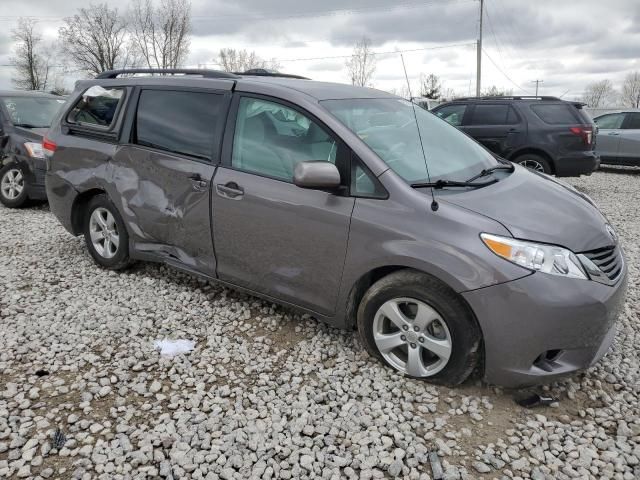 2013 Toyota Sienna LE