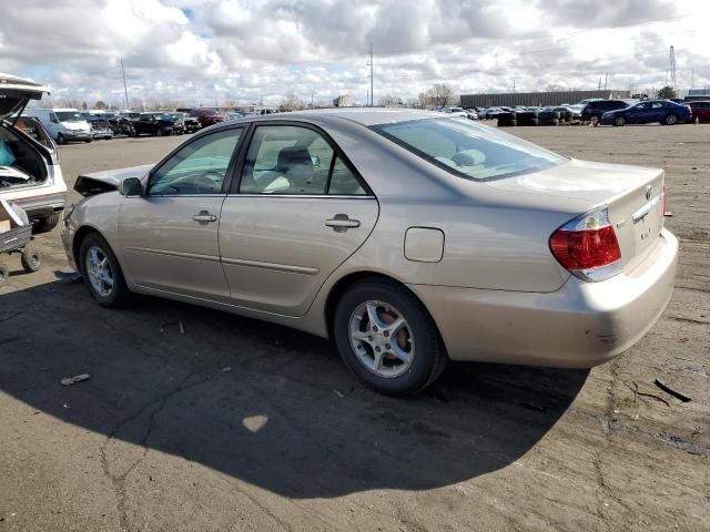 2005 Toyota Camry LE