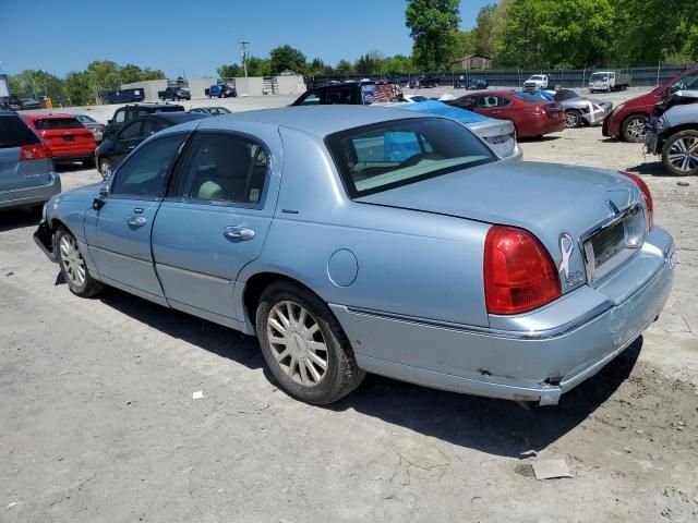 2006 Lincoln Town Car Signature