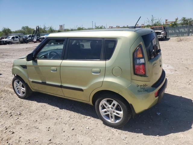 2010 KIA Soul +