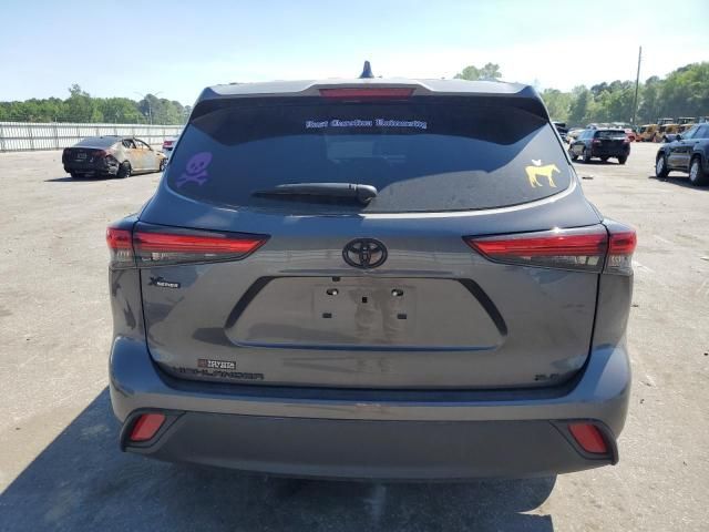 2022 Toyota Highlander XLE