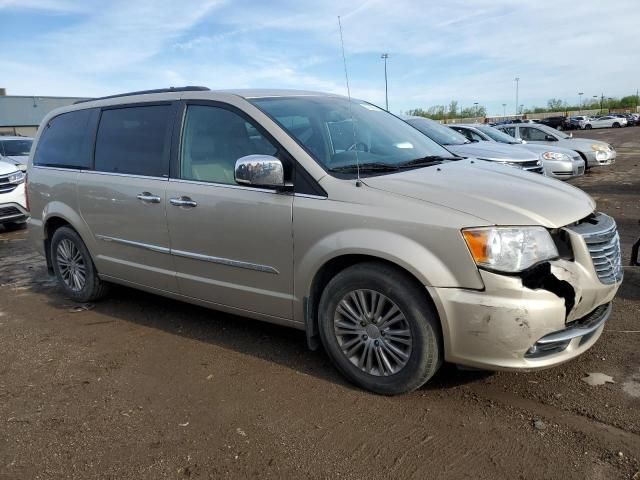 2014 Chrysler Town & Country Touring L