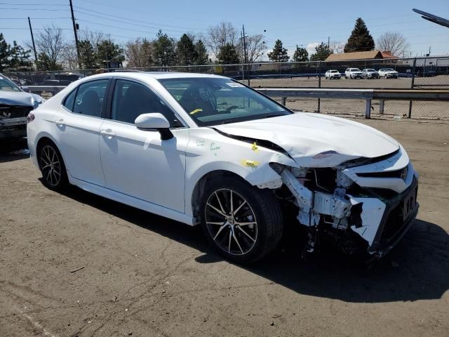 2022 Toyota Camry SE