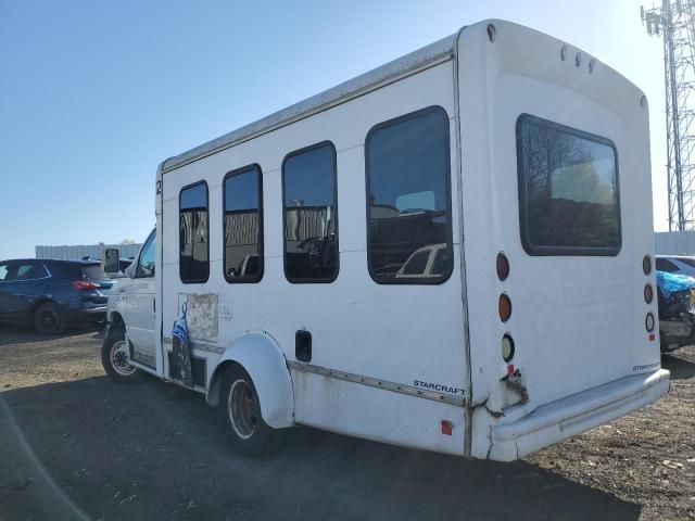 2011 Ford Econoline E350 Super Duty Cutaway Van