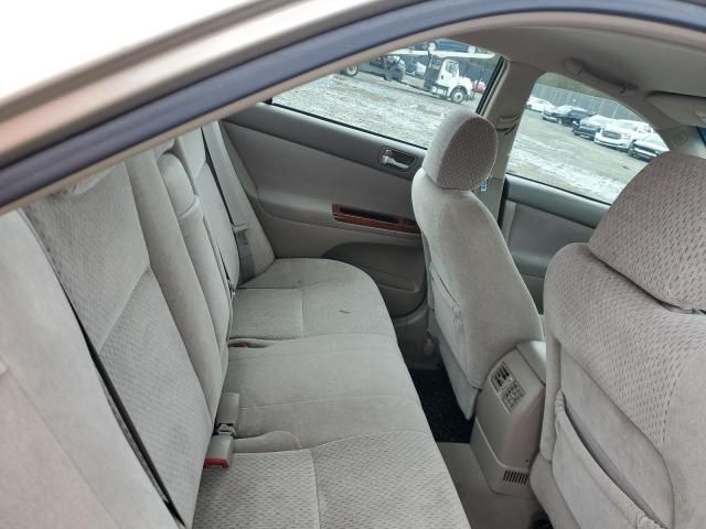 2004 Toyota Camry LE