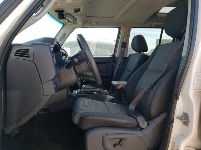 2009 Jeep Commander Sport