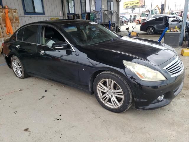 2015 Infiniti Q40