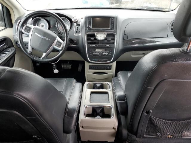 2011 Chrysler Town & Country Touring L