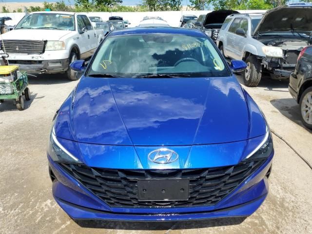 2021 Hyundai Elantra SE