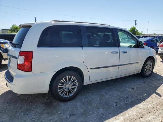 2015 Chrysler Town & Country Touring L