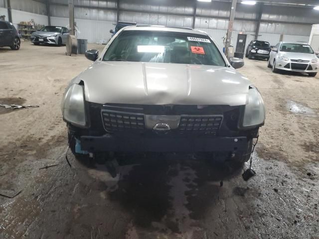 2005 Nissan Maxima SE