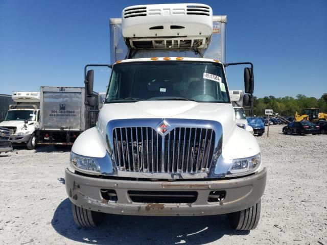 2004 International 4000 4300