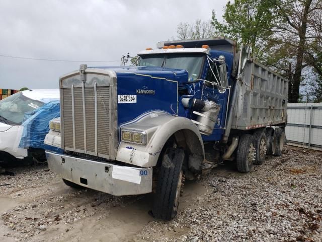 2003 Kenworth Construction W900