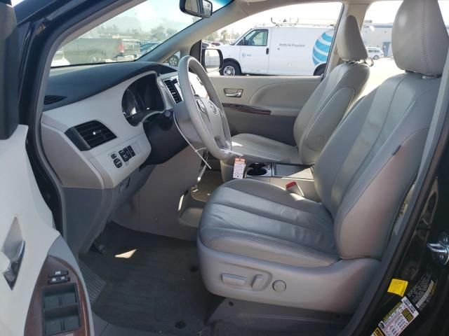 2013 Toyota Sienna XLE