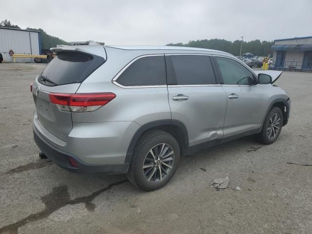 2019 Toyota Highlander SE