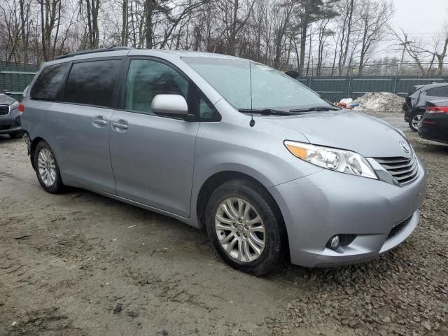 2013 Toyota Sienna XLE