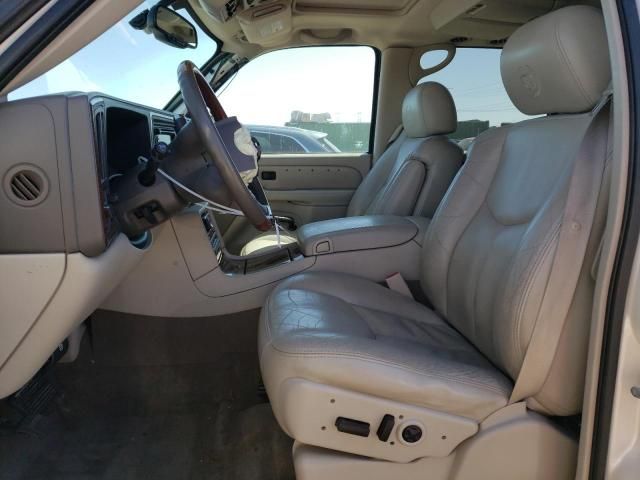 2004 Cadillac Escalade Luxury