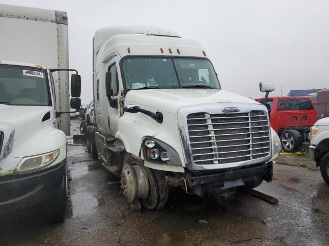 2015 Freightliner Cascadia 125