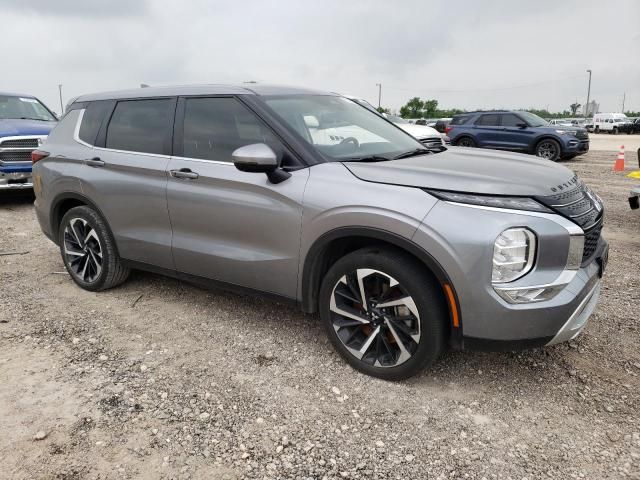 2022 Mitsubishi Outlander SE