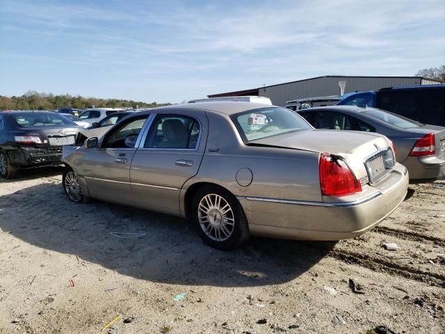 2011 Lincoln Town Car Signature Limited