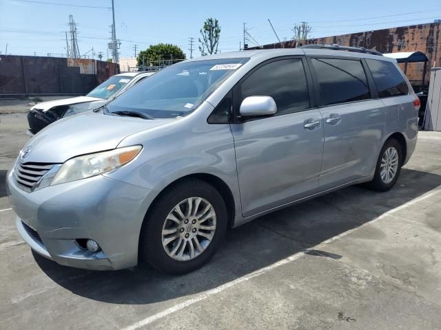 2014 Toyota Sienna XLE