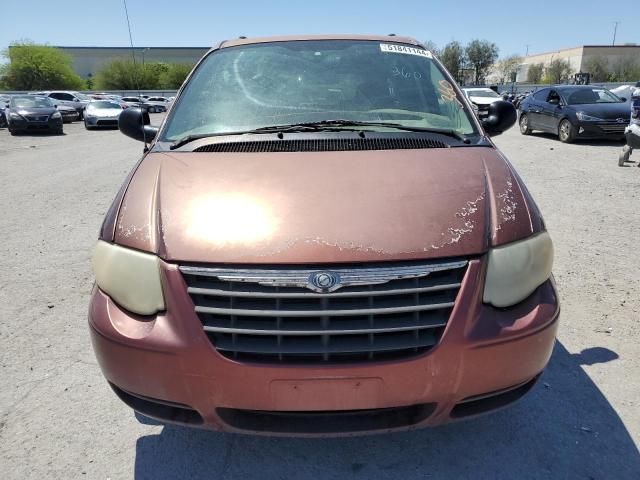 2007 Chrysler Town & Country LX