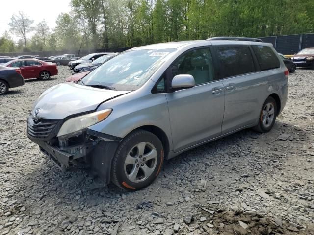 2011 Toyota Sienna LE