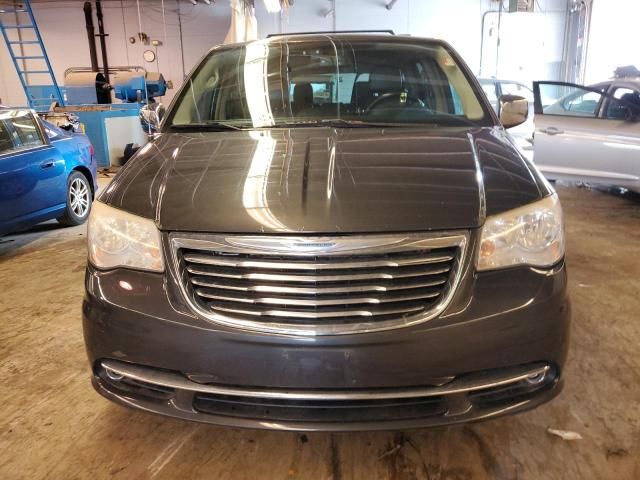 2011 Chrysler Town & Country Touring L