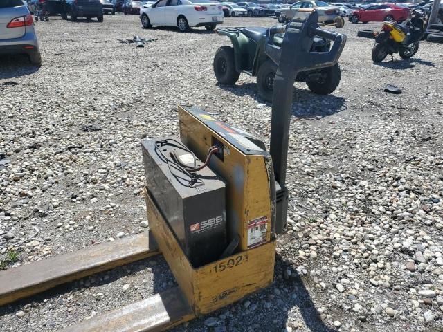 2001 Caterpillar Pallet PRO