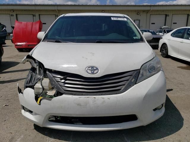 2011 Toyota Sienna XLE