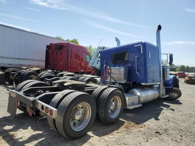 2015 Peterbilt 389