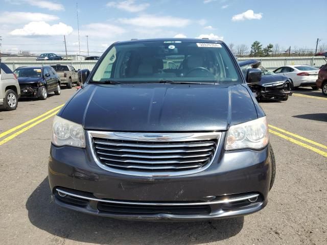 2013 Chrysler Town & Country Touring