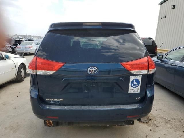 2011 Toyota Sienna LE