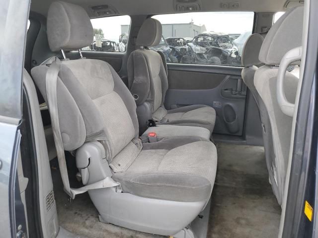 2010 Toyota Sienna CE