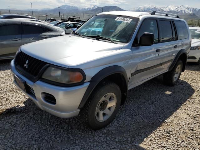 2004 Mitsubishi Montero Sport ES