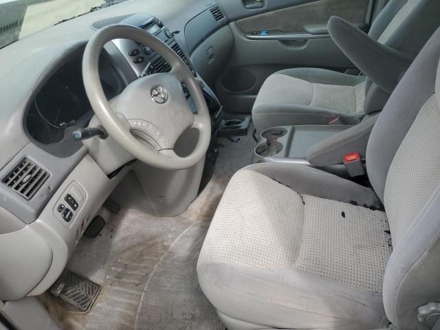 2006 Toyota Sienna CE