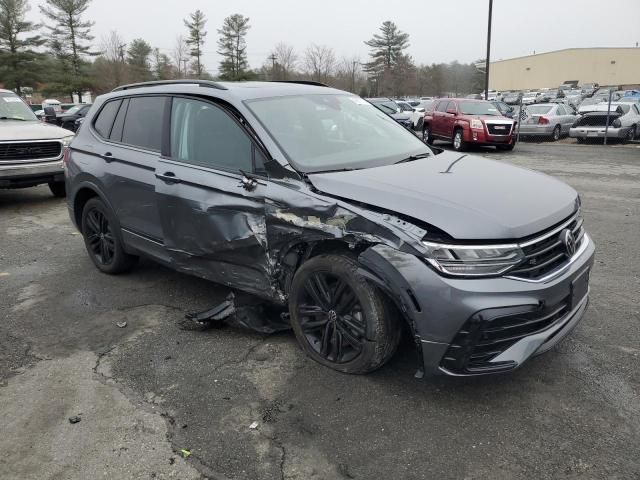 2022 Volkswagen Tiguan SE R-LINE Black