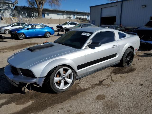 2005 Ford Mustang