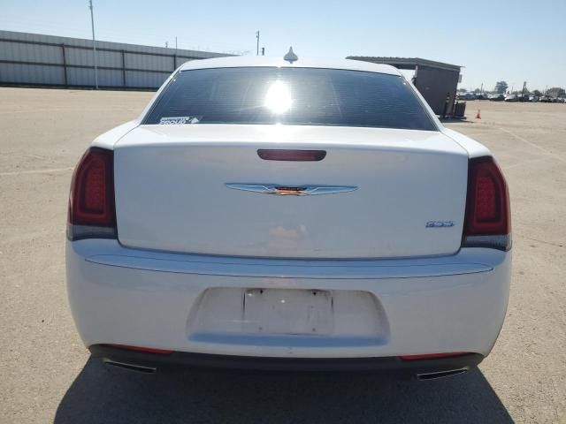 2019 Chrysler 300 Touring