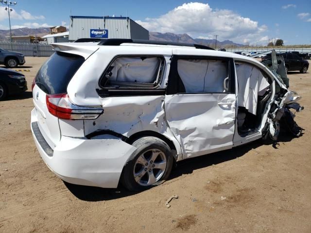 2017 Toyota Sienna LE