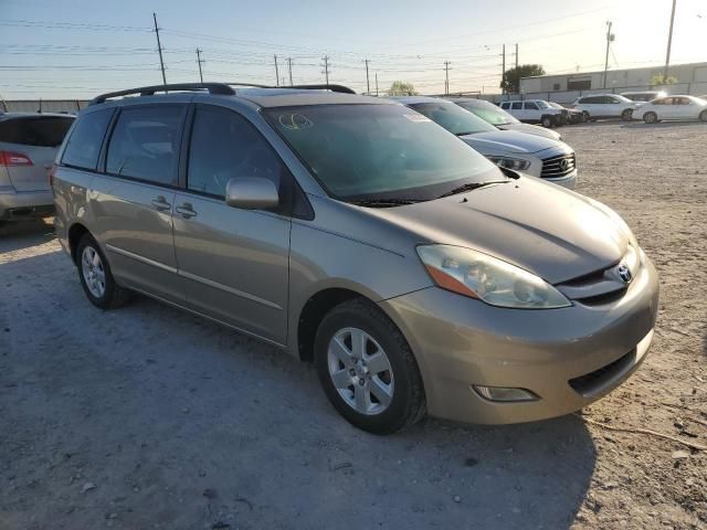 2006 Toyota Sienna XLE